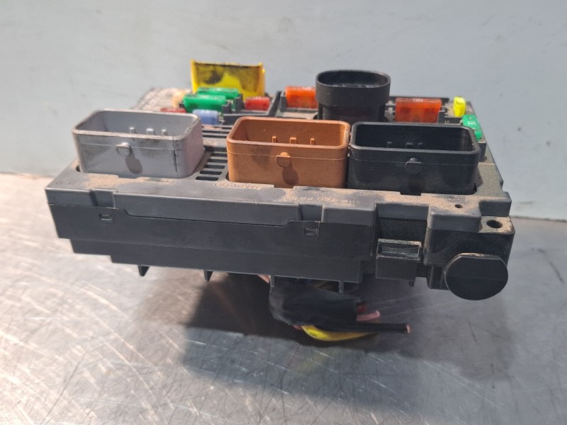 Recambio de centralita bsm para citroën berlingo referencia OEM IAM 9807028780  