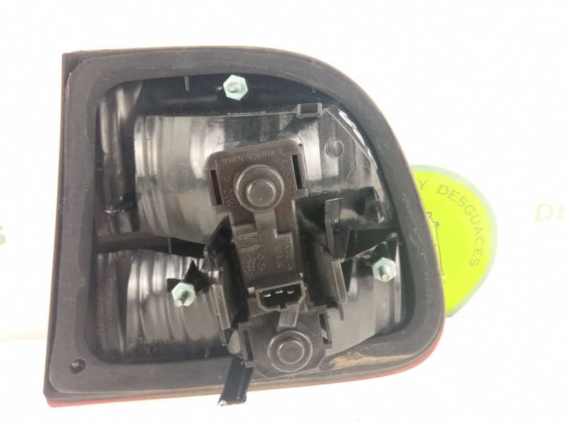 Recambio de piloto porton trasero izquierdo para seat león referencia OEM IAM   