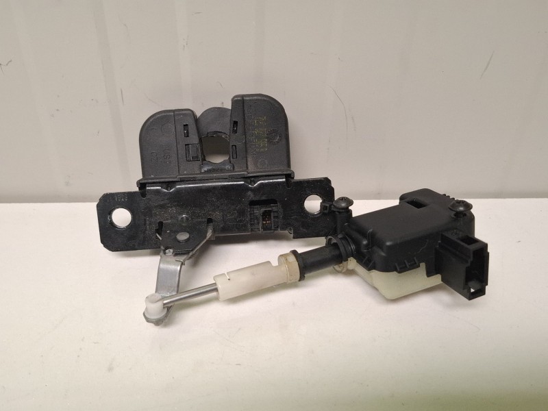 Recambio de cerradura maletero / porton para porsche cayenne (9pa) 3.6 referencia OEM IAM 7L5827761A  