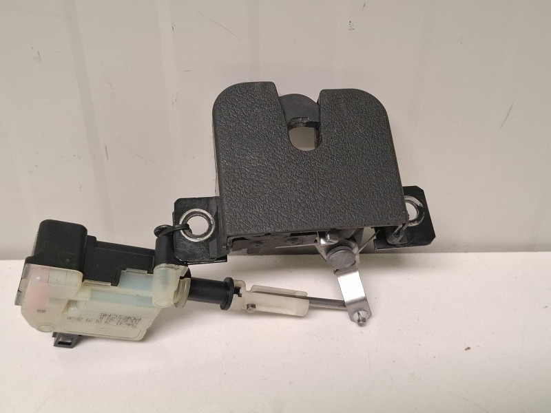 Recambio de cerradura maletero / porton para porsche cayenne (9pa) 3.6 referencia OEM IAM 7L5827761A  