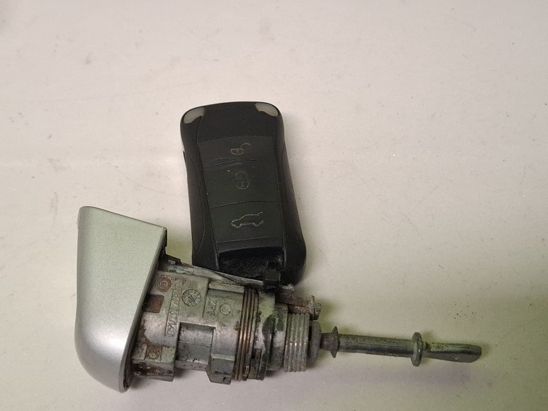 Recambio de bombin de cierre para porsche cayenne (9pa) 3.6 referencia OEM IAM 7L5837167A  