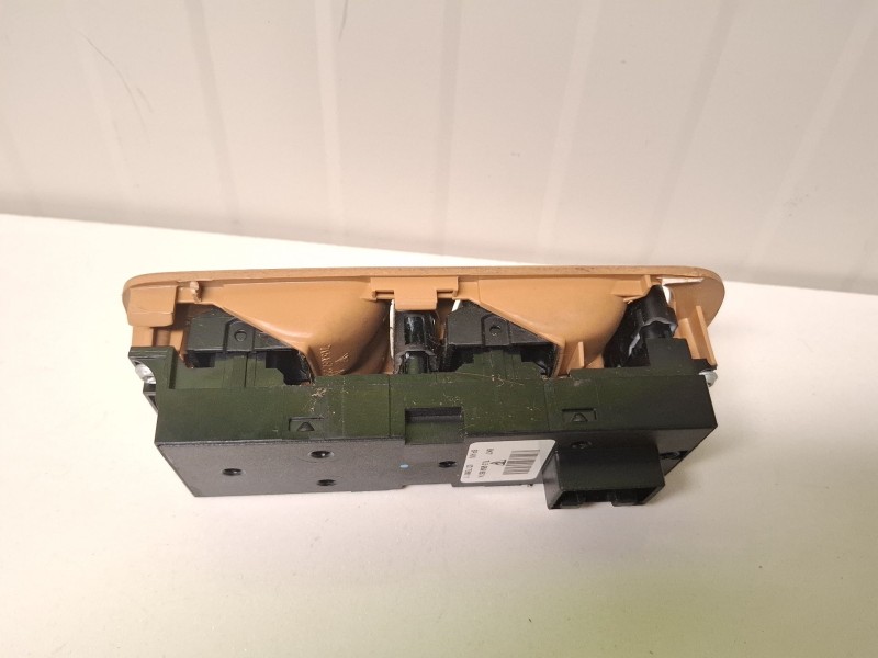 Recambio de mando elevalunas delantero izquierdo para porsche cayenne (9pa) 3.6 referencia OEM IAM 03756611  