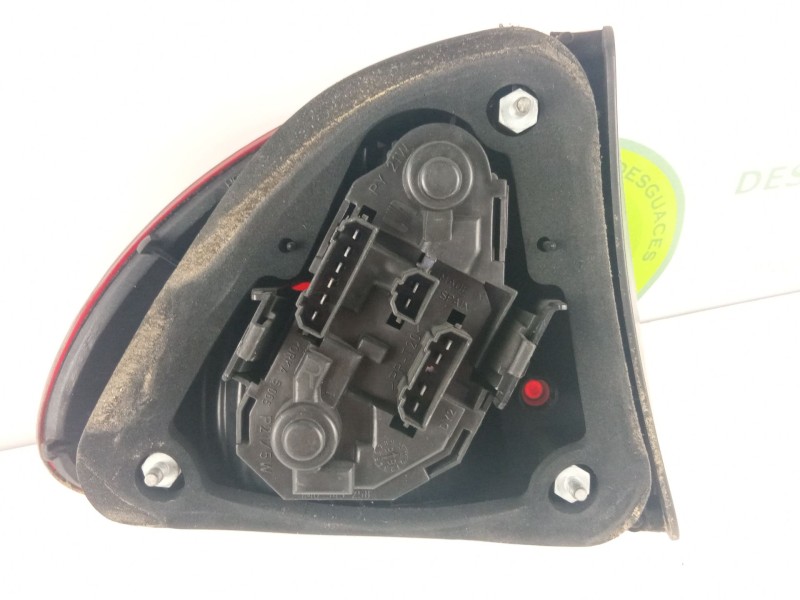 Recambio de piloto trasero derecho carroceria para seat león referencia OEM IAM   