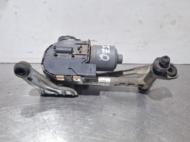 Recambio de motor limpia delantero para seat leon referencia OEM IAM 1PO955023B / 0390241949 / 1P0955119A / 3397020826  