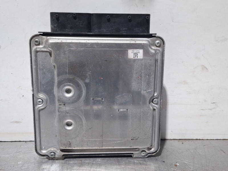 Recambio de centralita motor para seat leon referencia OEM IAM 03G906016AJ / 0281011730  