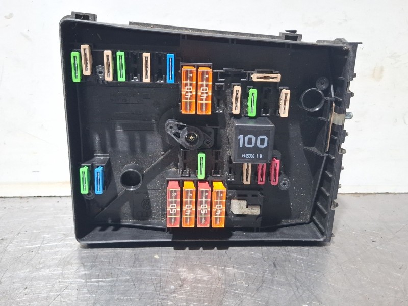 Recambio de caja reles / fusibles para seat leon referencia OEM IAM D000002  