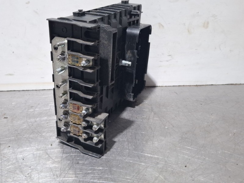 Recambio de caja reles / fusibles para seat leon referencia OEM IAM D000002  