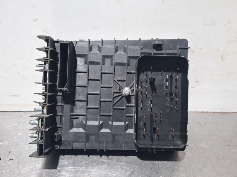 Recambio de caja reles / fusibles para seat leon referencia OEM IAM D000002  