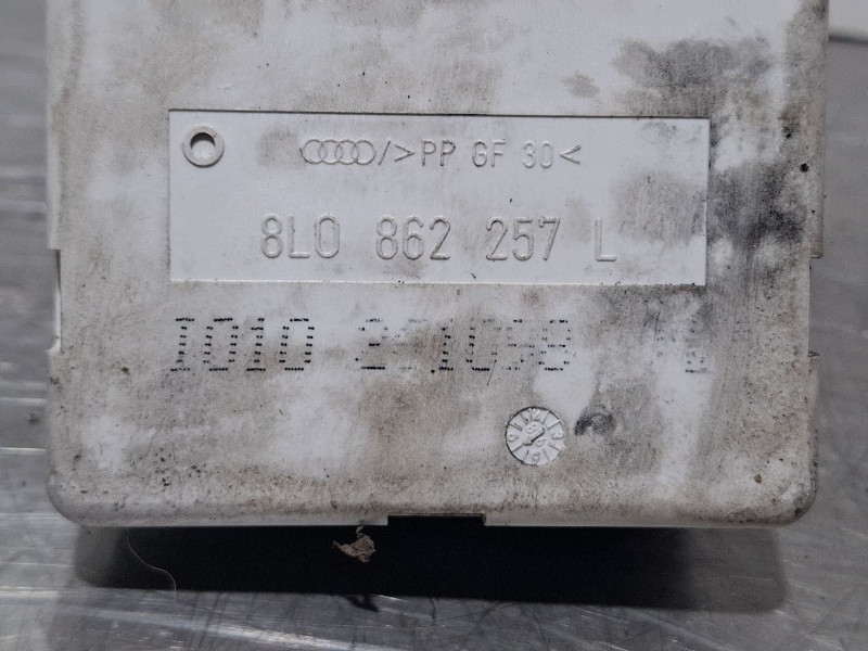Recambio de compresor de cierre centralizado para audi a4 referencia OEM IAM 8L0862257L  