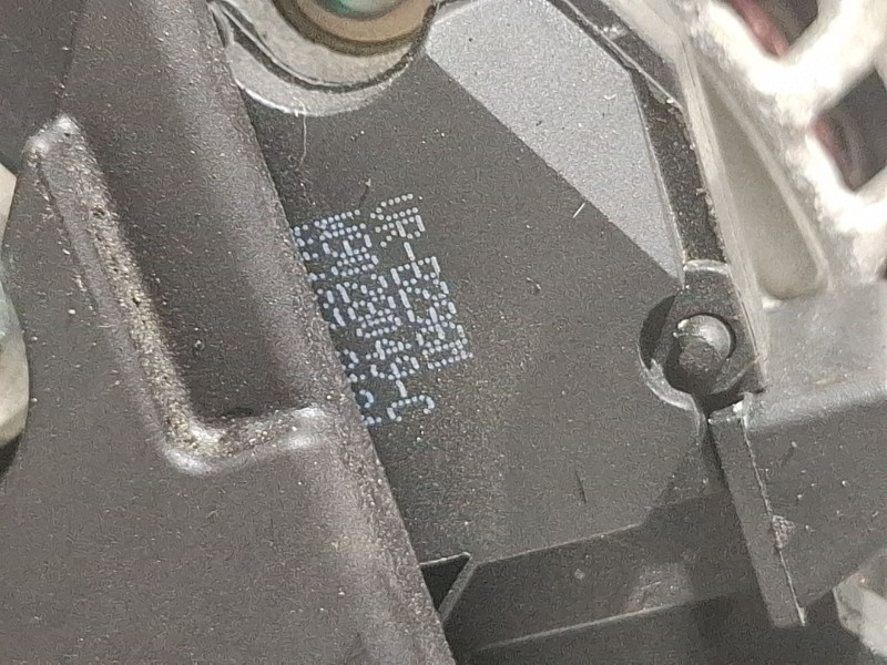 Recambio de alternador para volkswagen passat referencia OEM IAM 0124515010 / 305518120010  