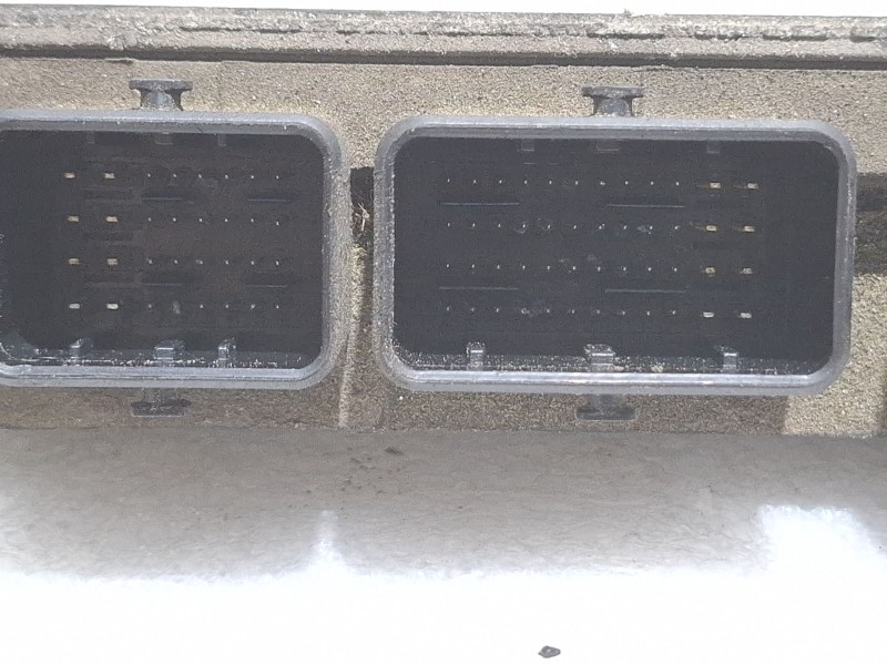 Recambio de centralita motor para renault kangoo referencia OEM IAM 8200303623  