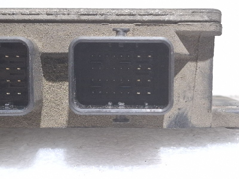 Recambio de centralita motor para renault kangoo referencia OEM IAM 8200303623  