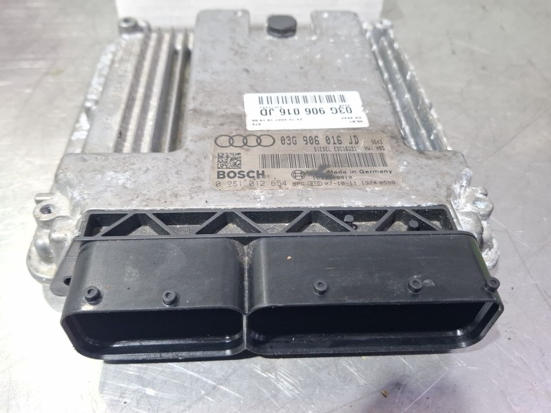 Recambio de centralita motor para audi a4 referencia OEM IAM 03G906016JD / 0281012654  