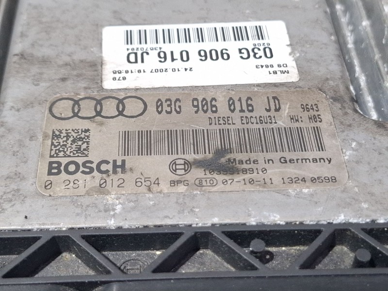 Recambio de centralita motor para audi a4 referencia OEM IAM 03G906016JD / 0281012654  