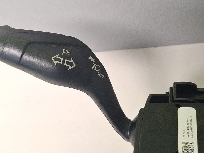 Recambio de mando volante para ford focus referencia OEM IAM F1ET13n064ac  