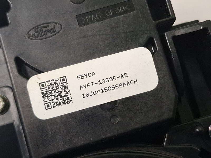 Recambio de mando volante para ford focus referencia OEM IAM F1ET13n064ac  