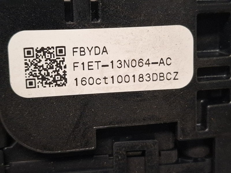 Recambio de mando volante para ford focus referencia OEM IAM F1ET13n064ac  