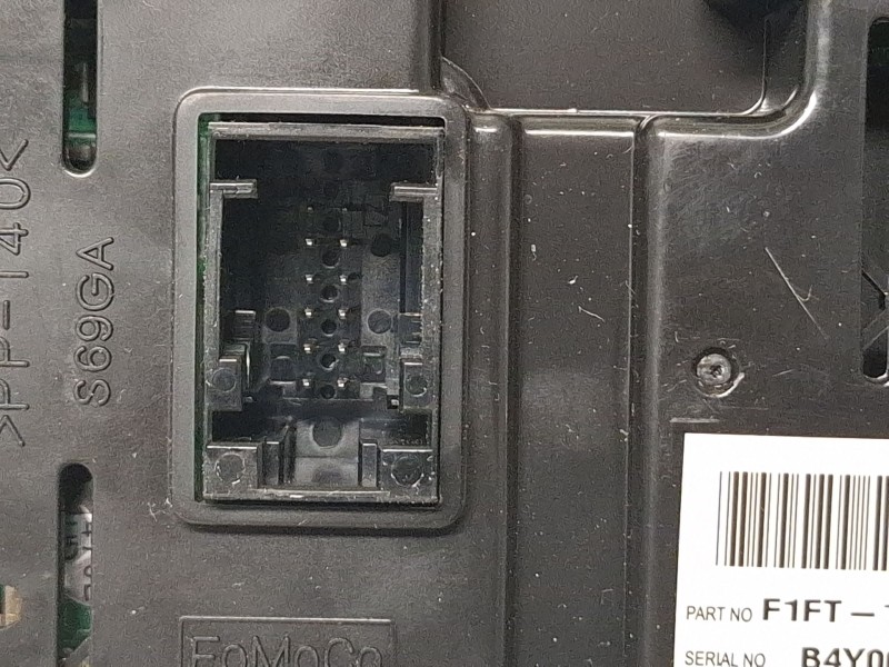 Recambio de pantalla multifuncion para ford focus referencia OEM IAM F1FT18B955LA  