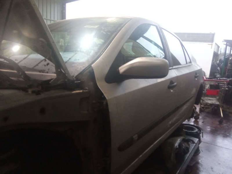 renault laguna del año 2005