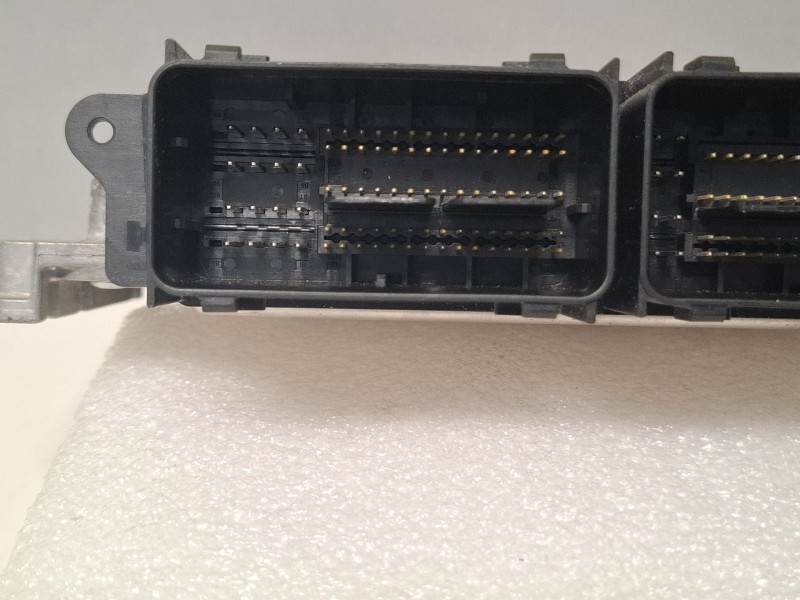 Recambio de centralita motor para ford focus referencia OEM IAM 0281034042  