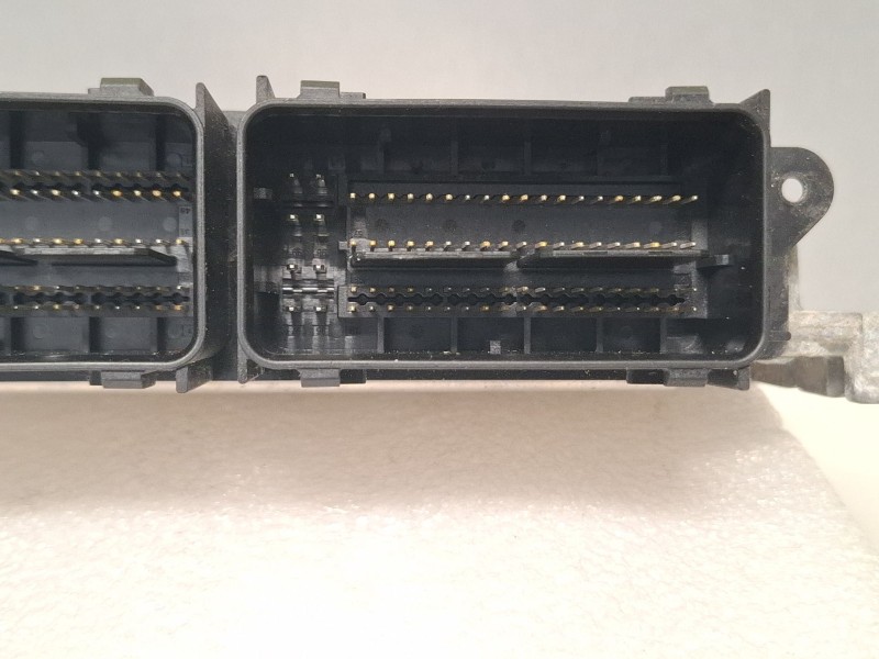 Recambio de centralita motor para ford focus referencia OEM IAM 0281034042  