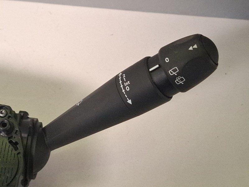 Recambio de mando multifuncion para peugeot 208 referencia OEM IAM 98081767ZD03  