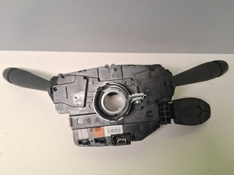 Recambio de mando multifuncion para peugeot 208 referencia OEM IAM 98081767ZD03  