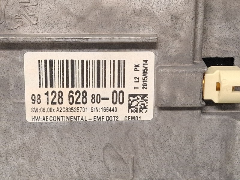 Recambio de pantalla multifuncion para peugeot 208 referencia OEM IAM 981286288000  