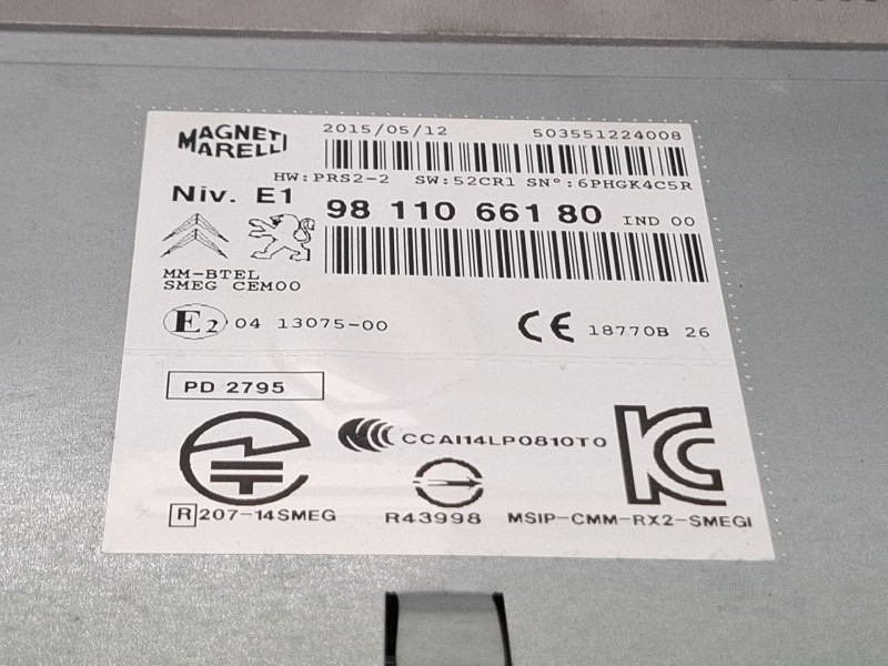 Recambio de sistema audio / radio cd para peugeot 208 referencia OEM IAM 9811066180  