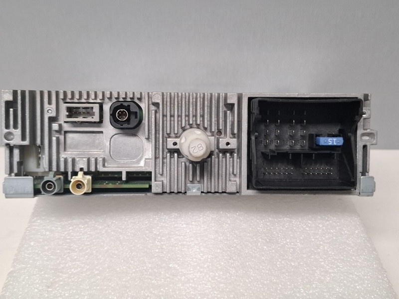 Recambio de sistema audio / radio cd para peugeot 208 referencia OEM IAM 9811066180  