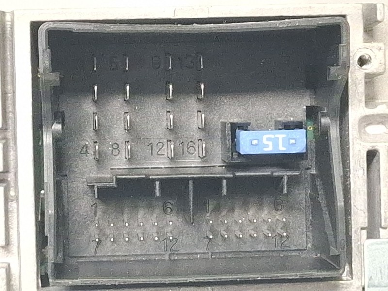 Recambio de sistema audio / radio cd para peugeot 208 referencia OEM IAM 9811066180  