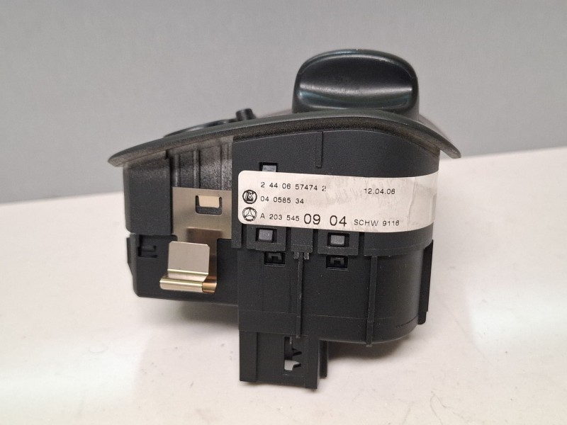 Recambio de llave luces para mercedes-benz c180 referencia OEM IAM A2035450904  