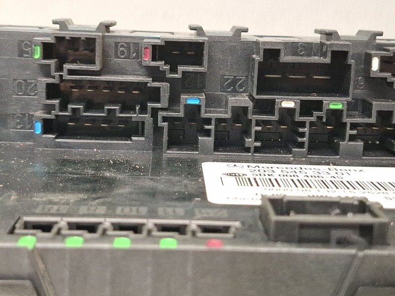 Recambio de caja reles / fusibles para mercedes-benz c180 referencia OEM IAM 5DK00848645 / 2035453301  