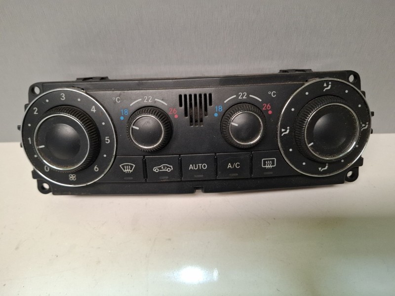 Recambio de mando climatizador para mercedes-benz c180 referencia OEM IAM A2038304085 / F011500039  