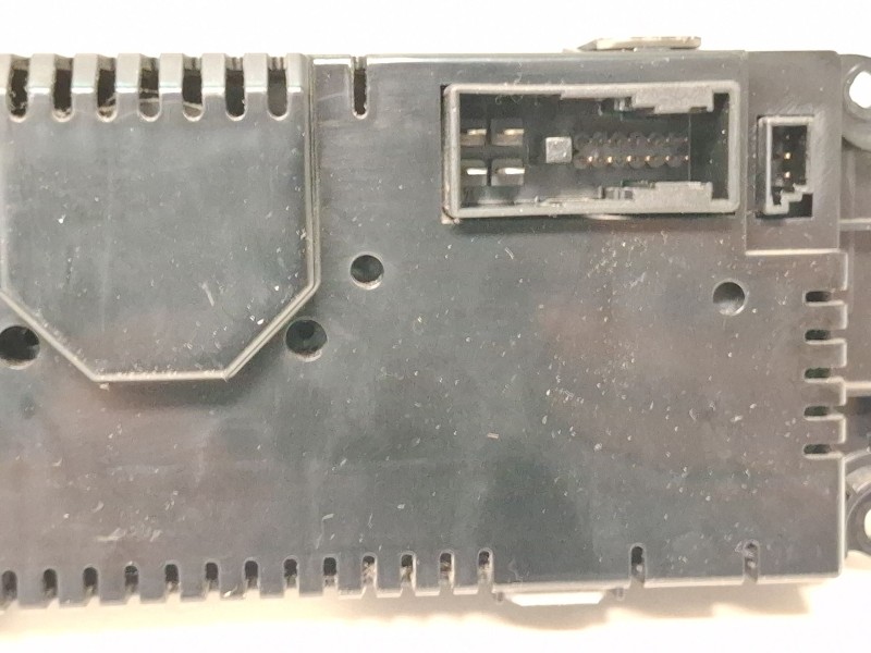 Recambio de mando climatizador para mercedes-benz c180 referencia OEM IAM A2038304085 / F011500039  