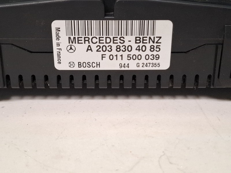 Recambio de mando climatizador para mercedes-benz c180 referencia OEM IAM A2038304085 / F011500039  