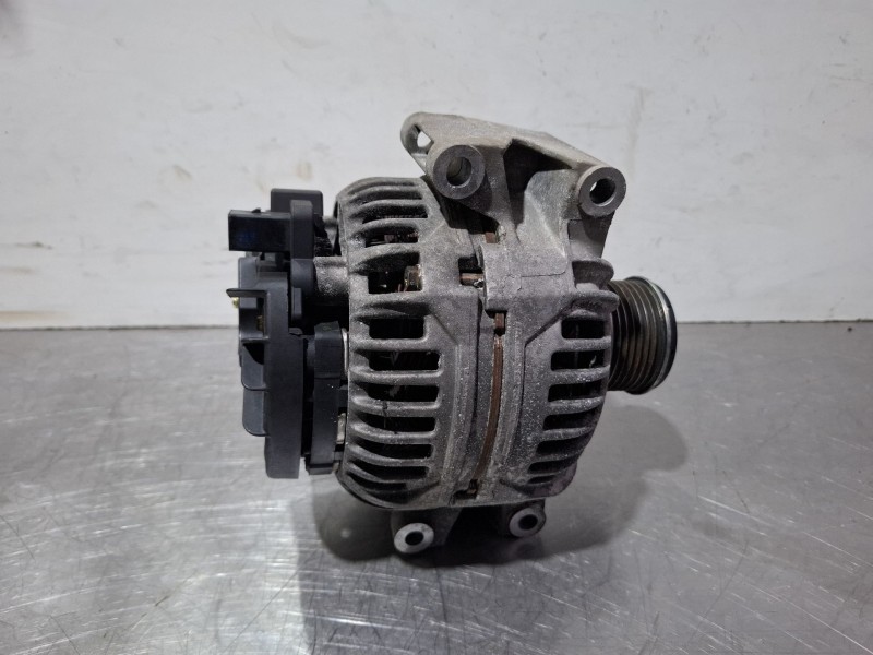 Recambio de alternador para mercedes-benz c180 referencia OEM IAM A2711540802 / 0124515088  