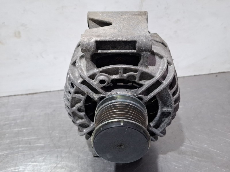 Recambio de alternador para mercedes-benz c180 referencia OEM IAM A2711540802 / 0124515088  
