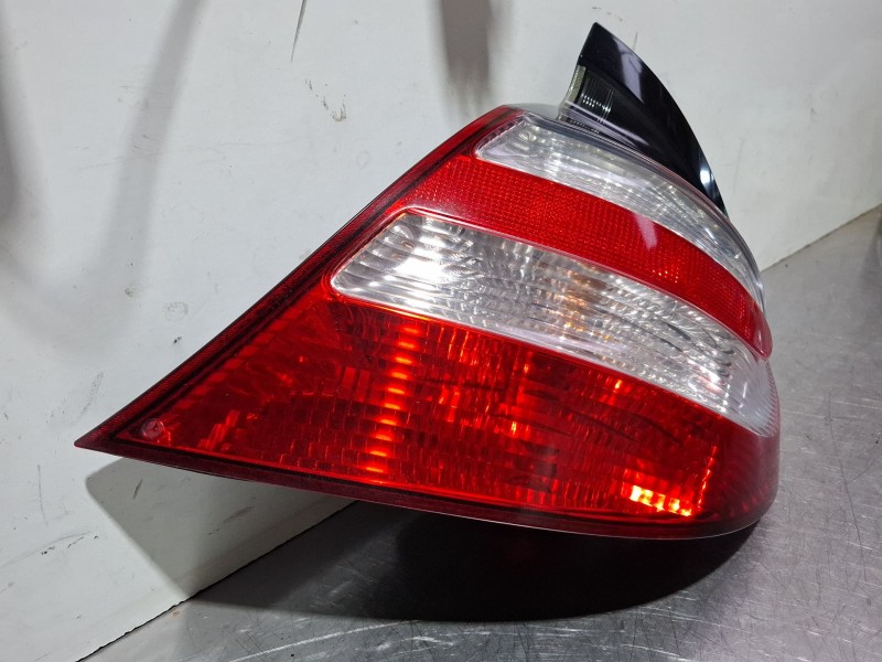 Recambio de piloto trasero derecho para mercedes-benz c180 referencia OEM IAM   