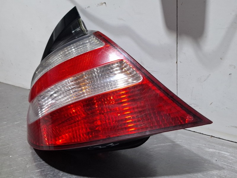 Recambio de piloto trasero izquierdo para mercedes-benz c180 referencia OEM IAM A2038202564KZ  