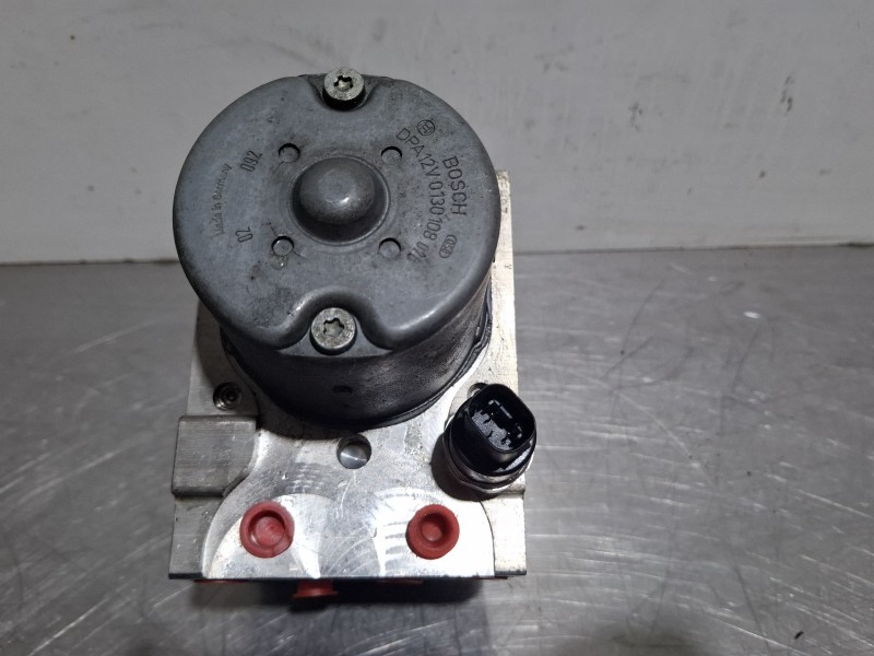 Recambio de modulo abs para audi a4 referencia OEM IAM 0265950012 / 0265225045 / 8E0614517A  