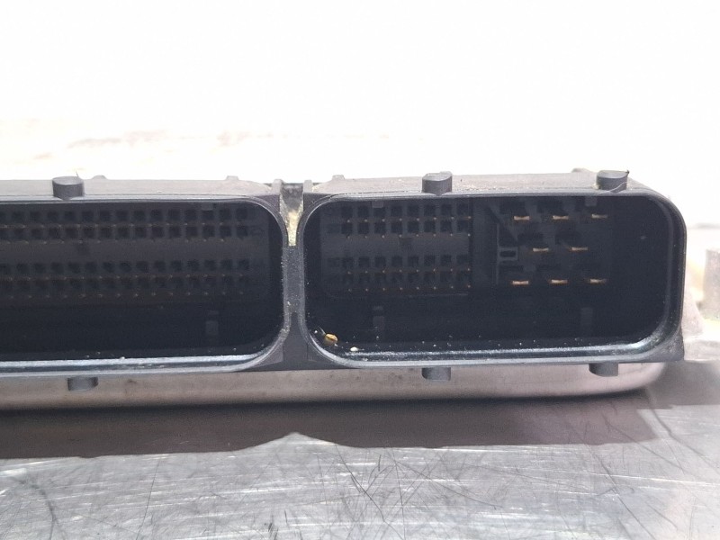 Recambio de centralita motor para skoda octavia referencia OEM IAM 038906019PB / 0281012920  