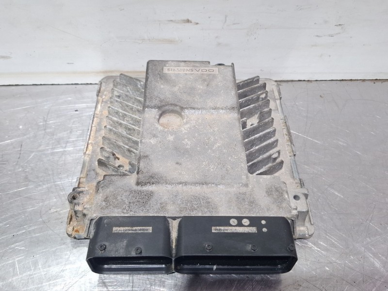 Recambio de centralita motor para skoda octavia referencia OEM IAM 03G906018HB / 5WP45637AA  