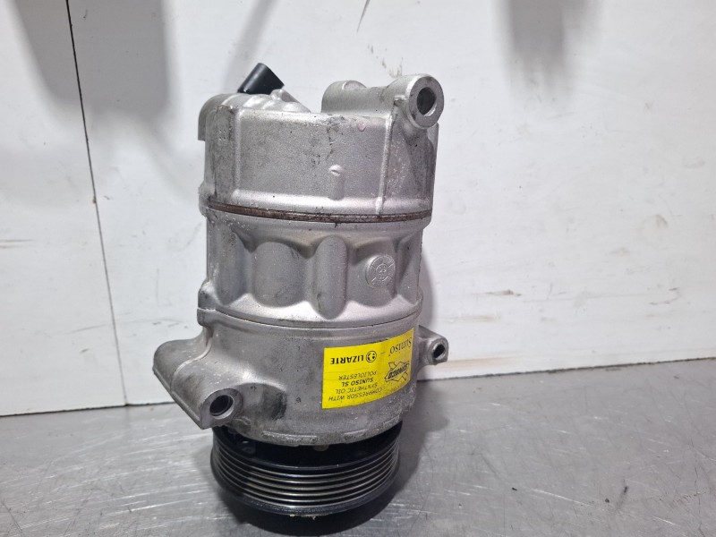Recambio de compresor aire acondicionado para skoda octavia referencia OEM IAM 811057003  