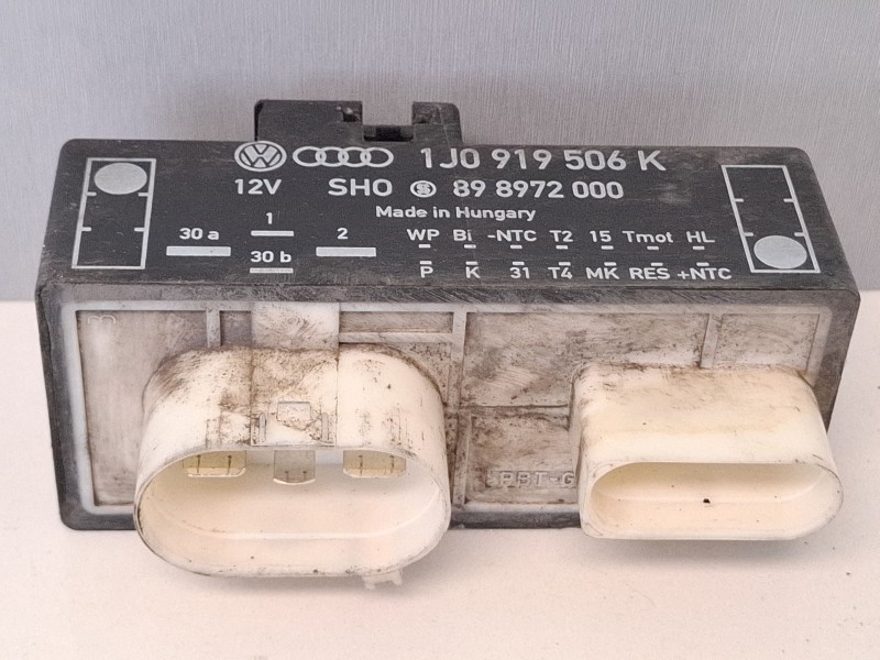 Recambio de rele electroventilador para seat león referencia OEM IAM 1j0919506k  