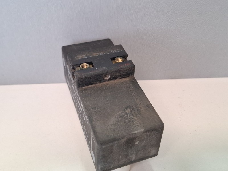 Recambio de rele electroventilador para seat león referencia OEM IAM 1j0919506k  