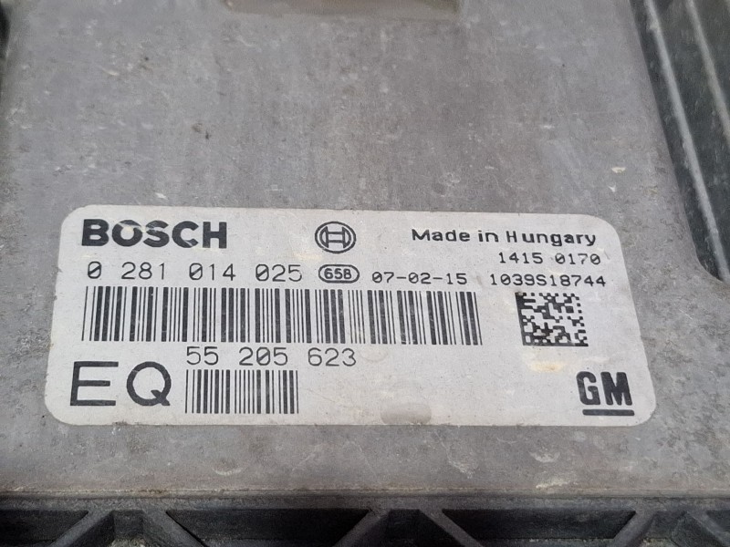 Recambio de centralita motor para opel astra referencia OEM IAM 0281014025 / EQ55205623  