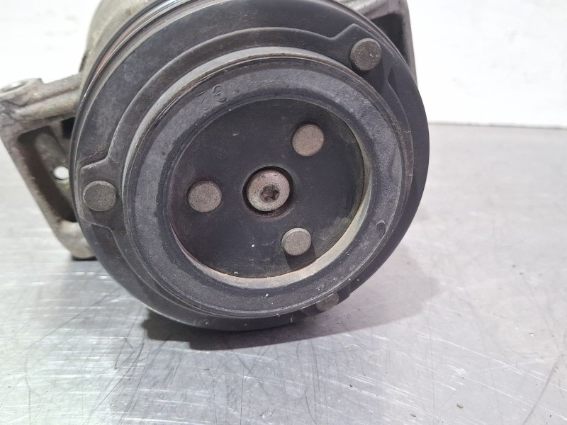 Recambio de compresor aire acondicionado para opel astra referencia OEM IAM 13124752  