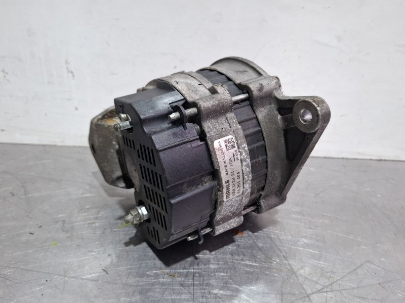 Recambio de alternador para peugeot 205 referencia OEM IAM AAK 3528  