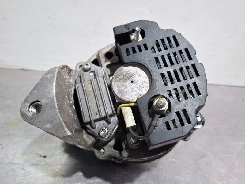 Recambio de alternador para peugeot 205 referencia OEM IAM AAK 3528  